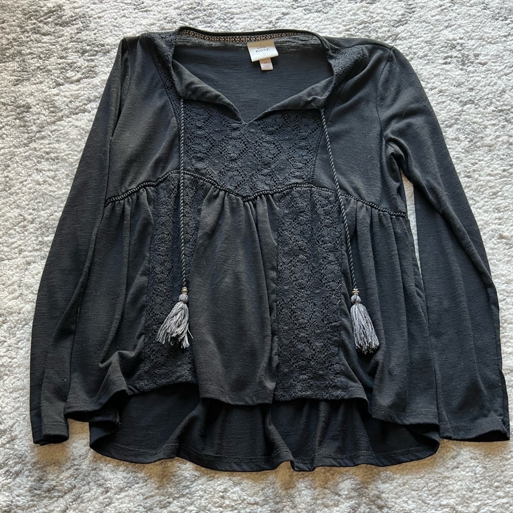 Knox rose long sleeve black top size medium